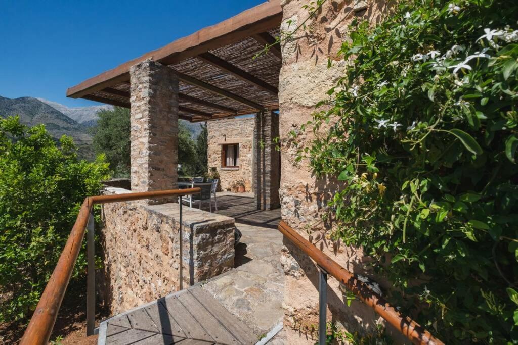 Kalogra - Architect With Breathtaking Views Villa
